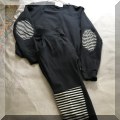 H39. Faircloth 2 piece jogger size small - $16 